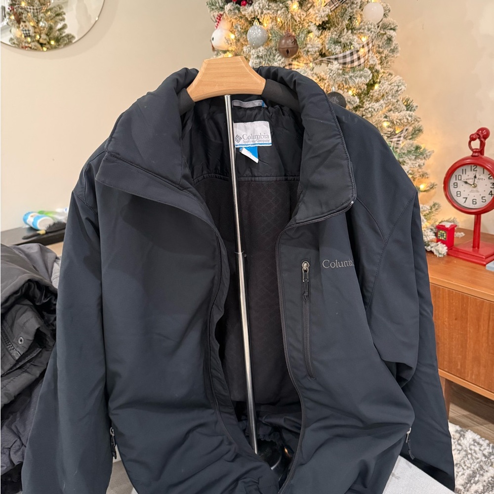 Columbia Men's Dark Jacket